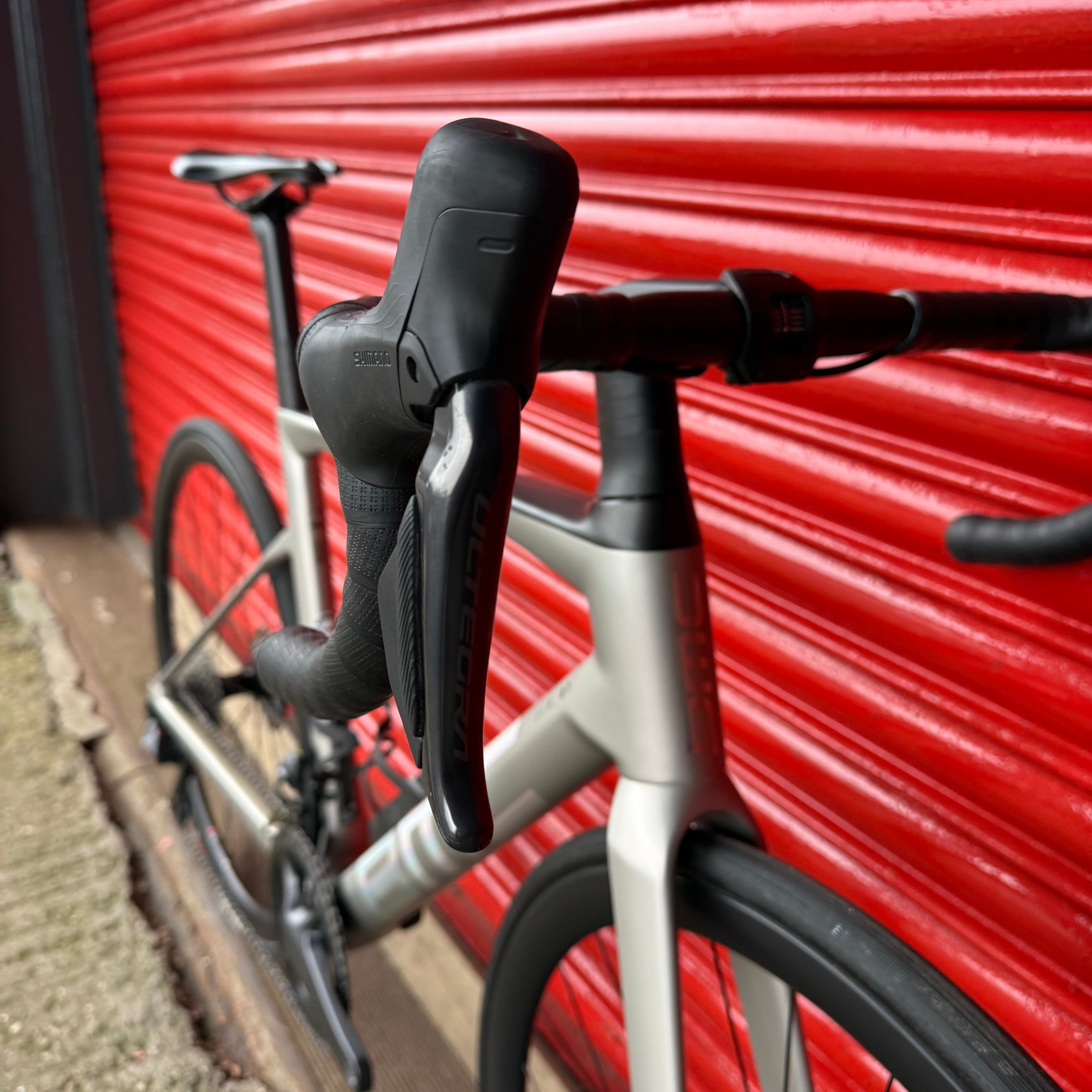 BMC TeamMachine SLR Ultegra Di2 Carbon Disc Road 2025